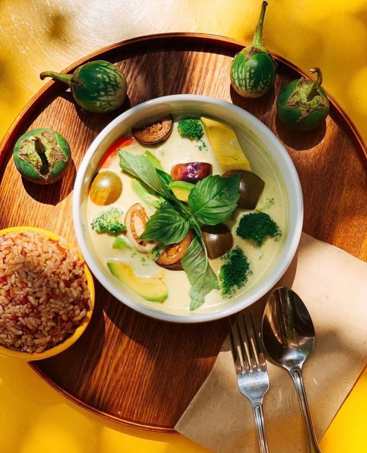 VegNews.KatisVeganThai