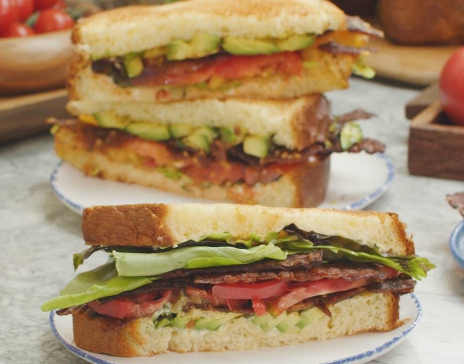 VegNews.vegansummerBLT.gordonramsay