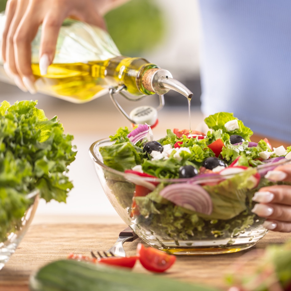 What Are the Benefits of Olive Oil? And Do You Really Need to Drink It Before Bed? 